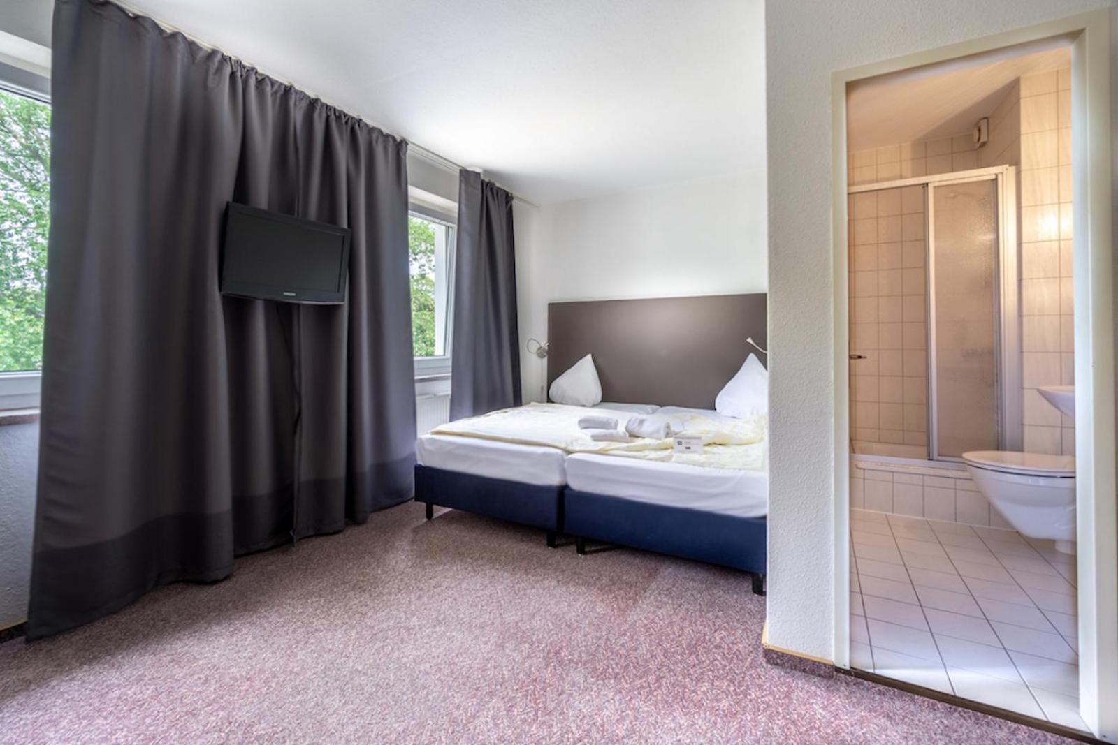 SL´otel Budget Bernburg  Exterior foto